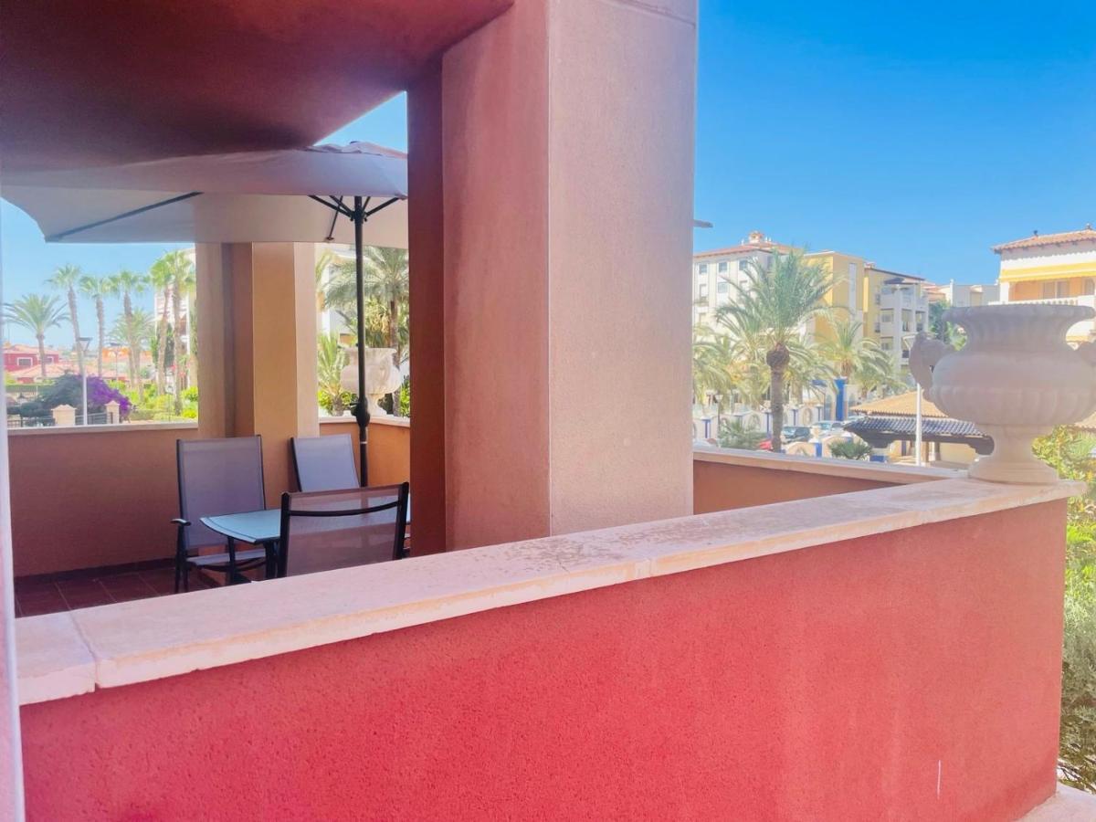 Beach Apartament In Torrevieja Luaran gambar