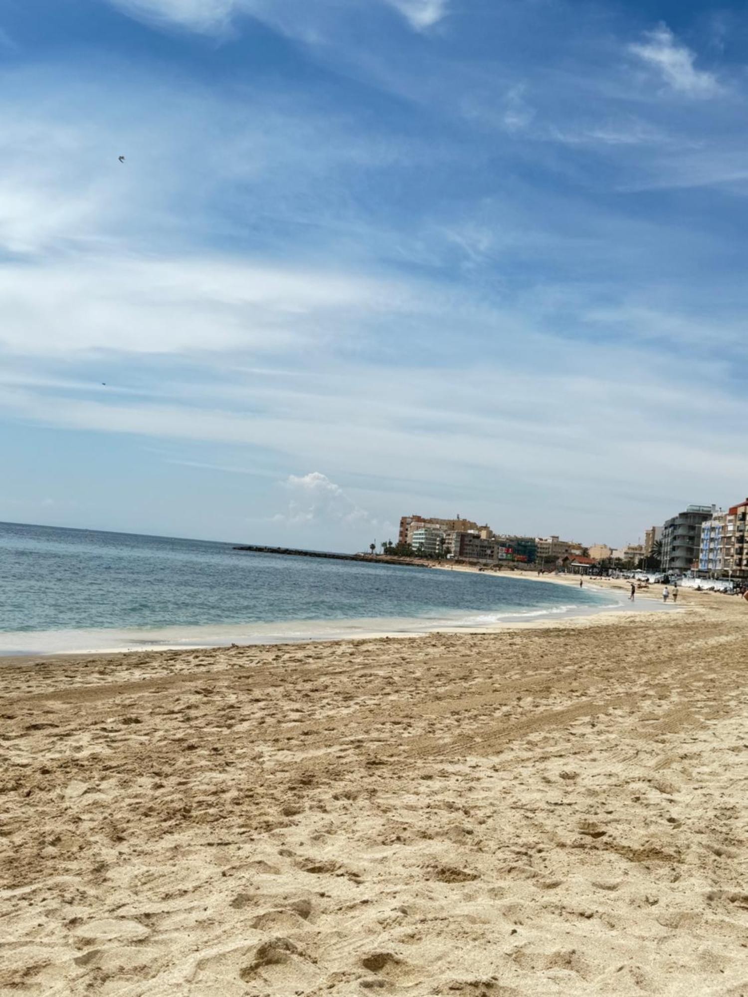 Beach Apartament In Torrevieja Luaran gambar